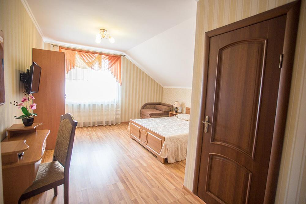 Goldenluxe Ξενοδοχείο Berehove  Εξωτερικό φωτογραφία