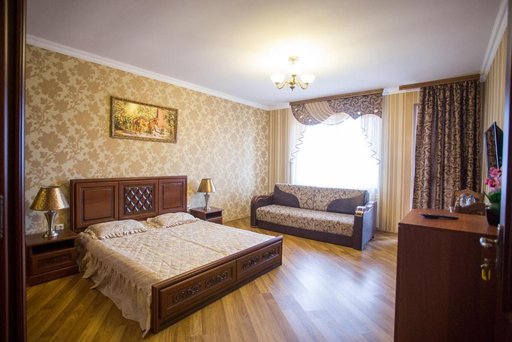 Goldenluxe Ξενοδοχείο Berehove  Εξωτερικό φωτογραφία