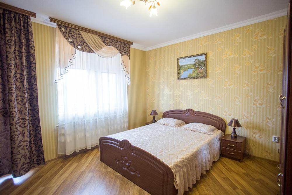 Goldenluxe Ξενοδοχείο Berehove  Εξωτερικό φωτογραφία