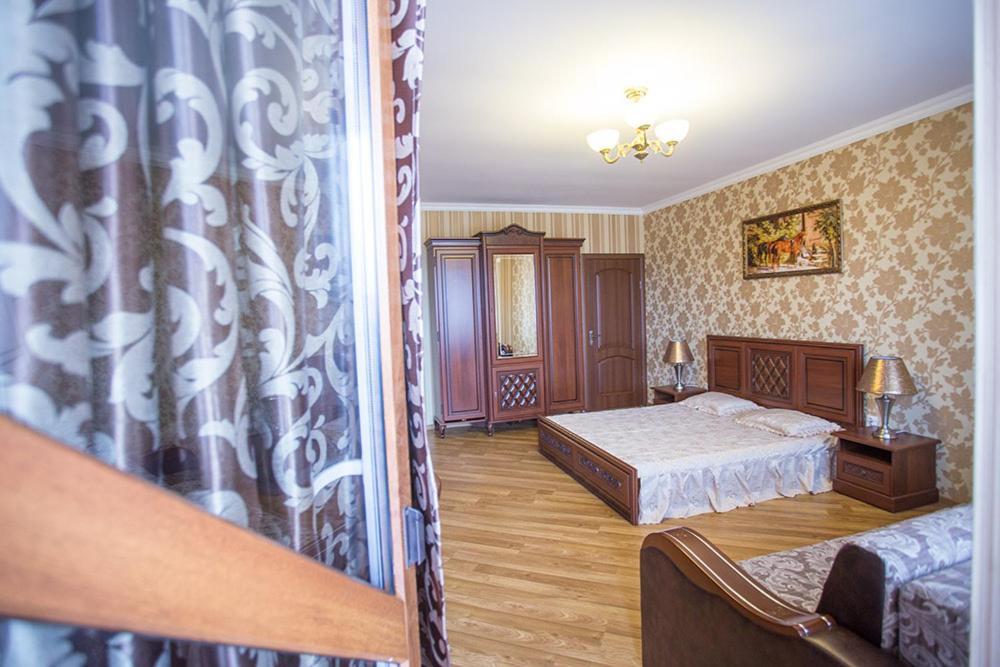 Goldenluxe Ξενοδοχείο Berehove  Εξωτερικό φωτογραφία